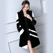Load image into Gallery viewer, 2019 Women&#39;s Faux Fur Coat Women in White And Black Contrast Color